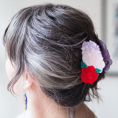Declaración Floral Hair Claw  -  Erstwilder  -  Quirky Resin and Enamel Accessories