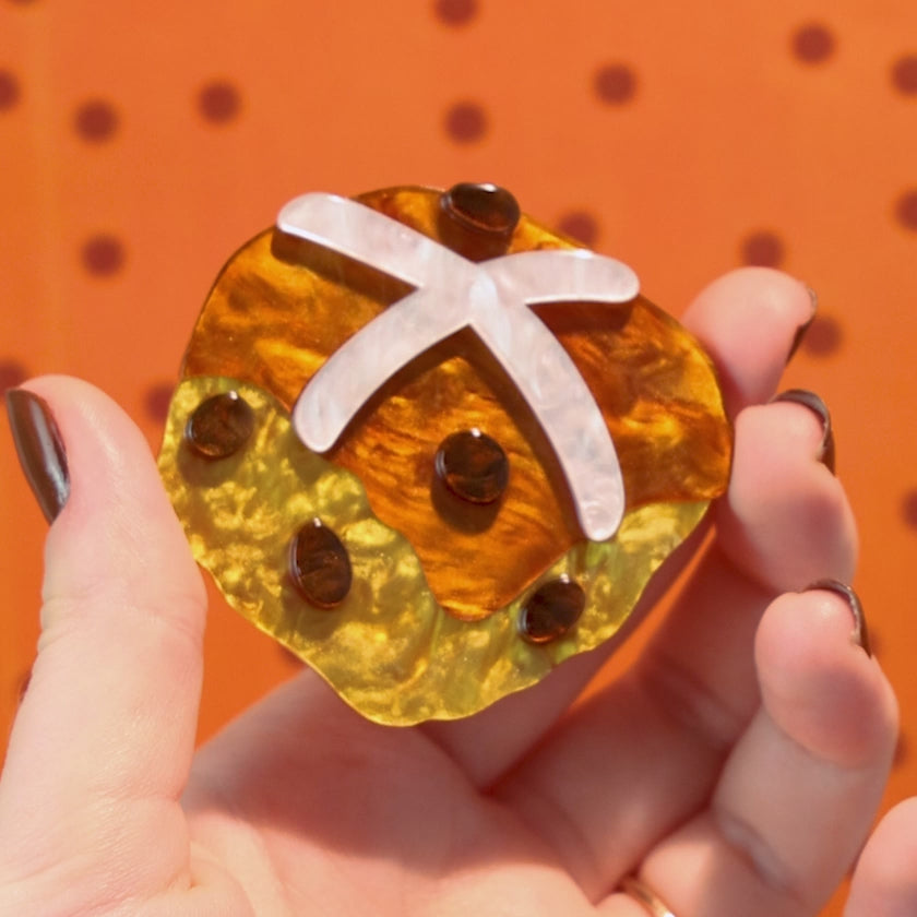 Hot Cross Cravings Brooch – Erstwilder