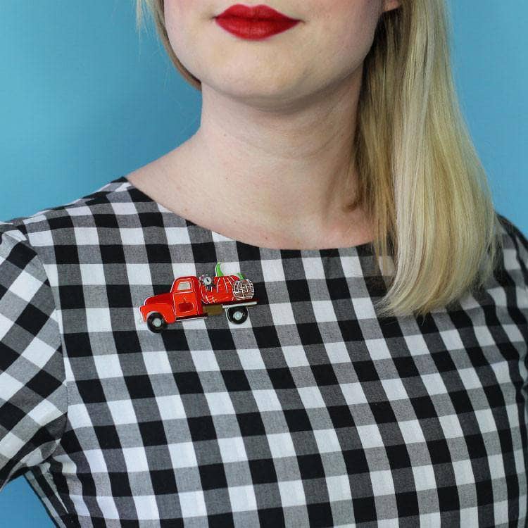 Erstwilder County Fair Chariot Brooch BH6264-6110