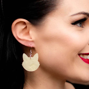 Erstwilder Essentials Solid Cat Head Ripple Resin Drop Earrings - White EE1027-RI8000