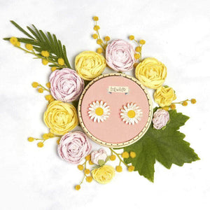 Erstwilder She Loves Me Daisy Earrings E6814-8060