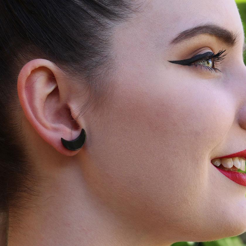 Erstwilder Essentials Crescent Moon Ripple Resin Stud Earrings - Black EE0006-RI7000