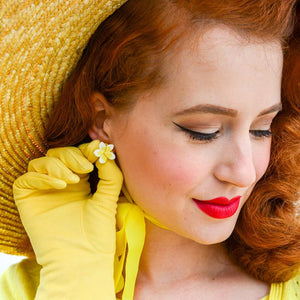 Erstwilder Lei it On Me Earrings E6923-8060