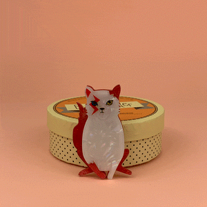 Erstwilder Rebel, Rebel Brooch BH6099-8070