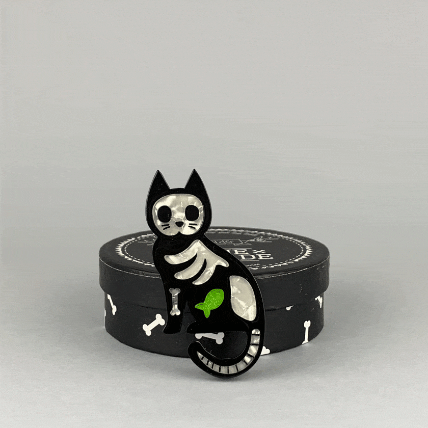 Erstwilder tabby 2025 tombstone brooch