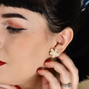 Erstwilder Essentials Flower Ripple Glitter Resin Stud Earrings - Cream EE0016-RG8100