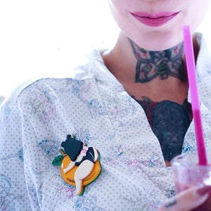 Erstwilder Mango Hug Brooch BH6836-6170