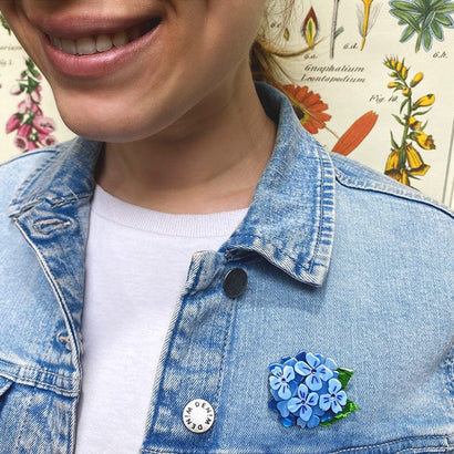 Erstwilder Heartfelt Hydrangea Mini Brooch MN0023-3000