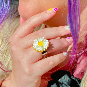 Erstwilder She Loves Me Daisy Statement Ring